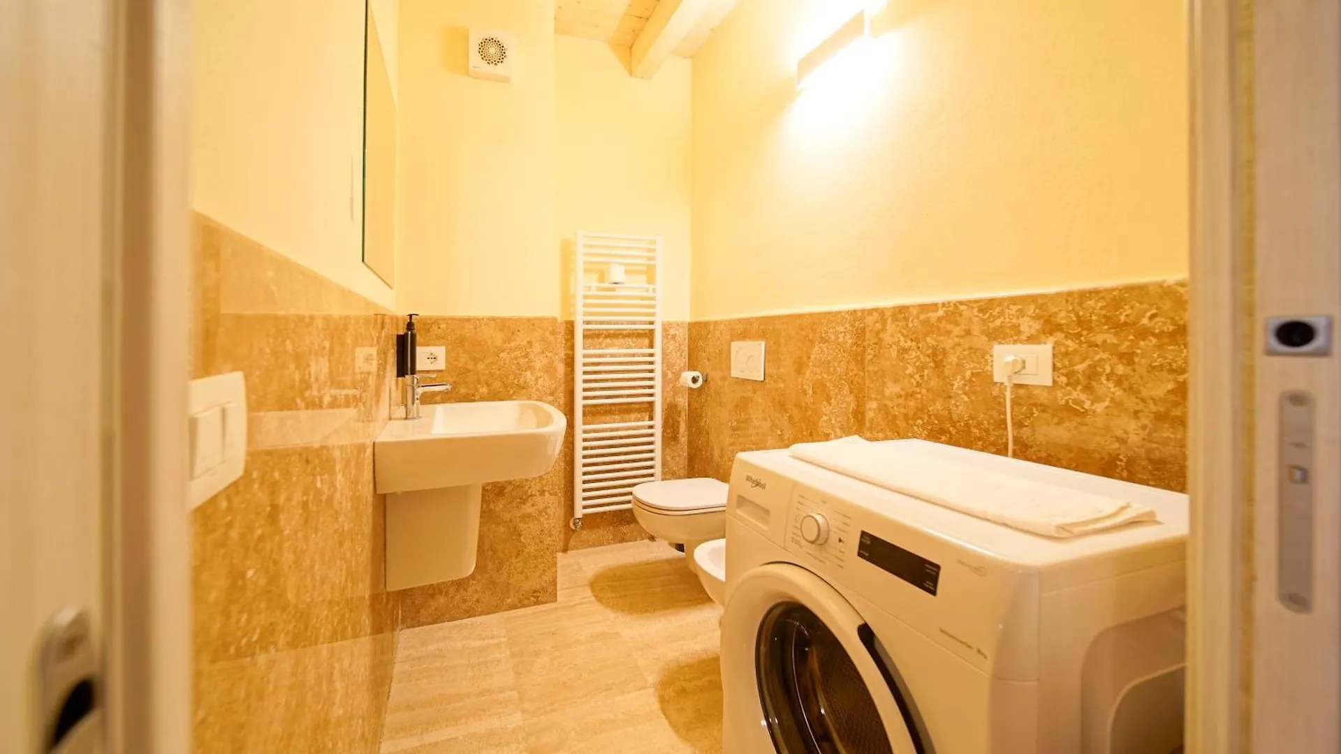 Pensionat Destiny Home & Rooms Soave